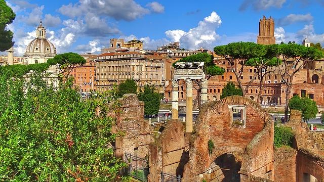 Enchanting Rome: The Perfect Romantic Getaway for Couples Seeking Love and Adventure